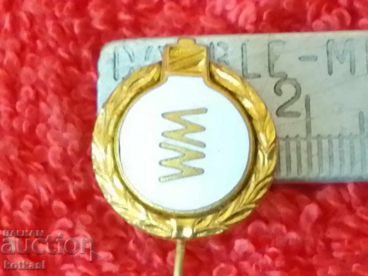 Old metal badge bronze pin enamel bulb light Old metal badge bronze pin enamel bulb light