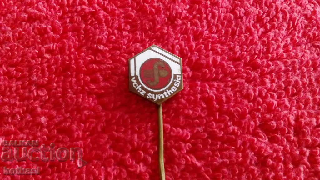 Auction Old metal bronze pin badge Auction Old metal bronze pin badge