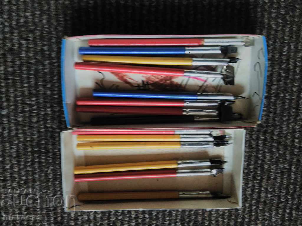 Перодръжки тънки и широки за рисуване Перодръжки тънки и широки за рисуване