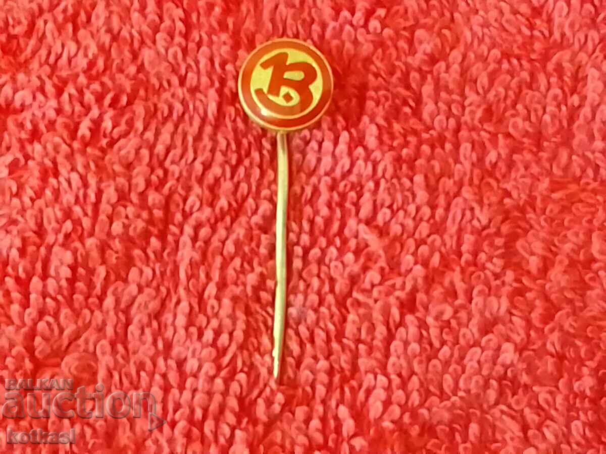 Delivery of Old metal bronze badge pin Delivery of Old metal bronze badge pin