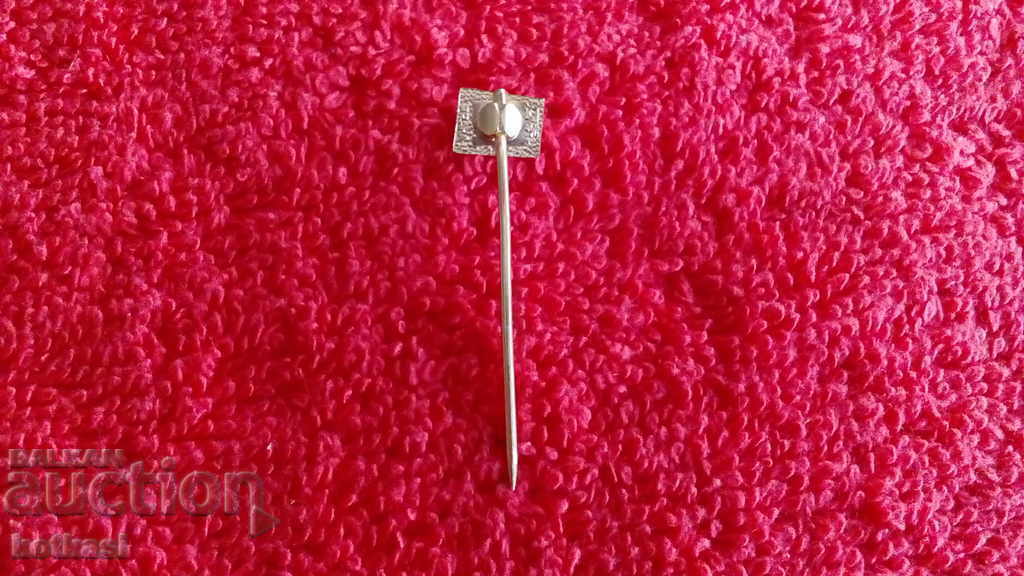 Old metal badge pin - 5 Old metal badge pin - 5