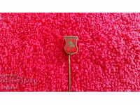 Old metal bronze badge needle HLINSKO KREMNICA