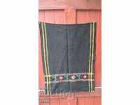 Автентична  престилка  . Носия