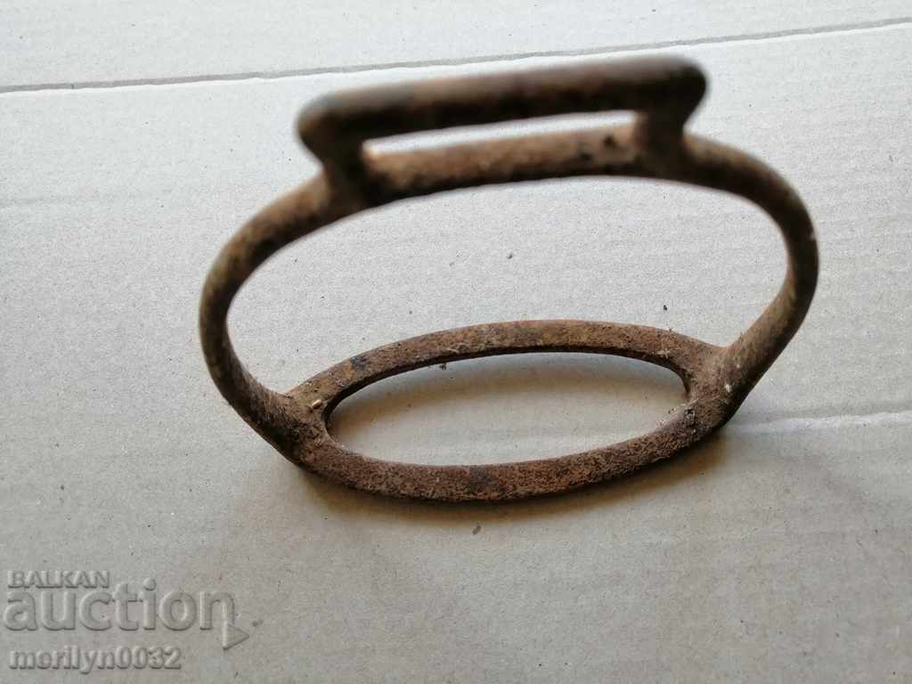 Delivery of Strive for a cavalry horse Delivery of Strive for a cavalry horse