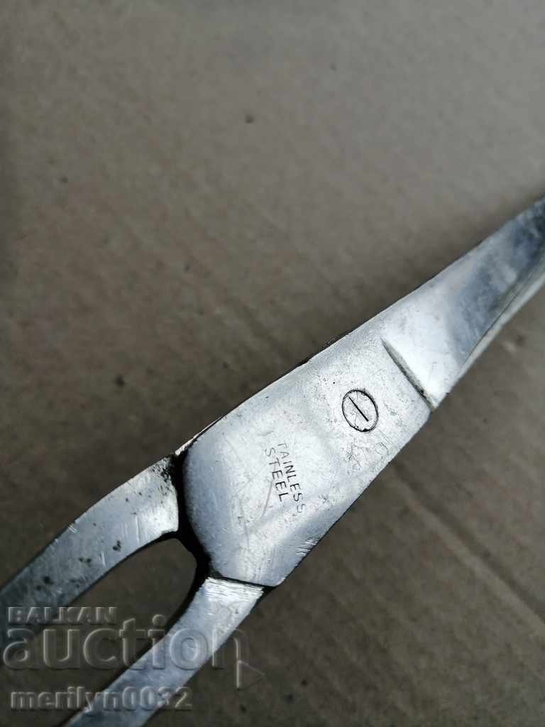 Delivery of Old scissors Delivery of Old scissors