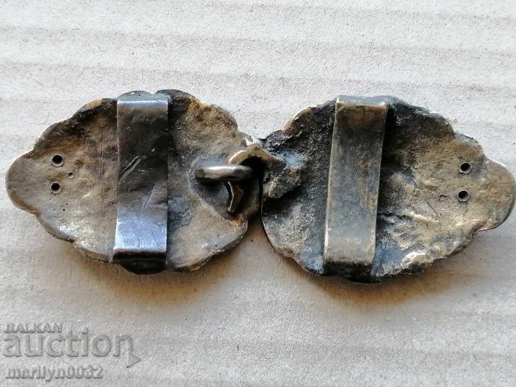 Licitație Paft renascentist din argint ciocanat, argint, pafta aurit Licitație Paft renascentist din argint ciocanat, argint, pafta aurit