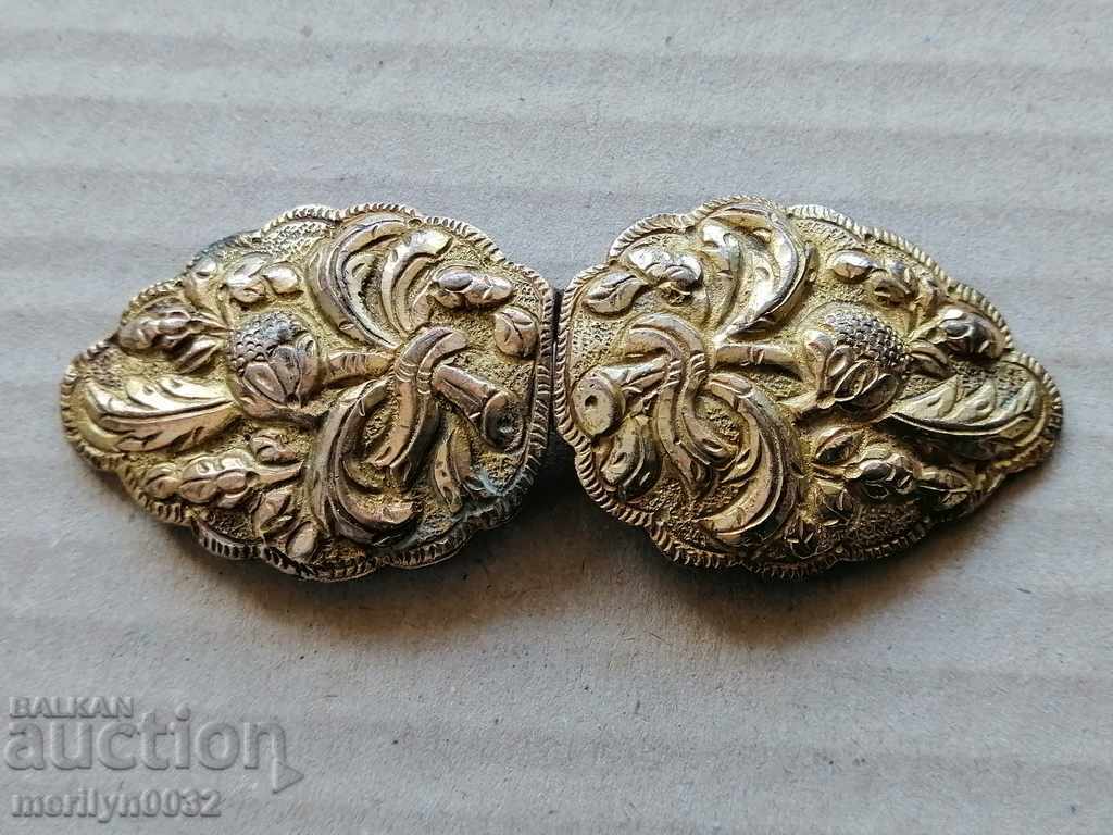 Paft renascentist din argint ciocanat, argint, pafta aurit Paft renascentist din argint ciocanat, argint, pafta aurit