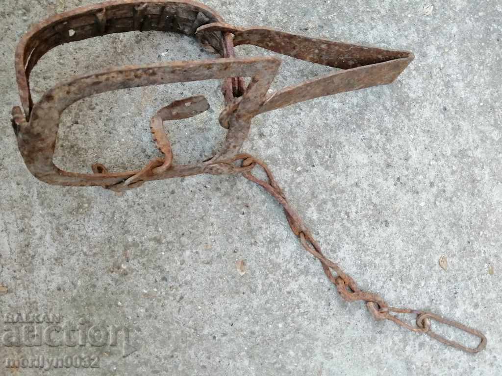 Hand forged wrought iron trap - 7 Hand forged wrought iron trap - 7