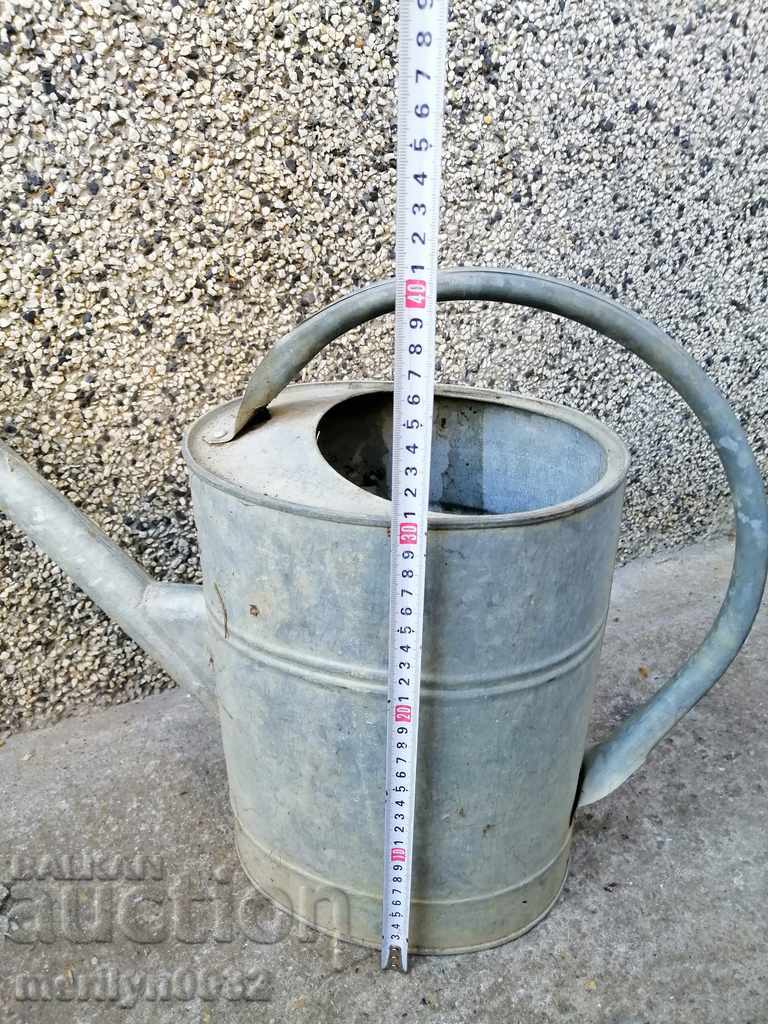 Delivery of Old metal can, galvanized tube, bucket, pot Delivery of Old metal can, galvanized tube, bucket, pot