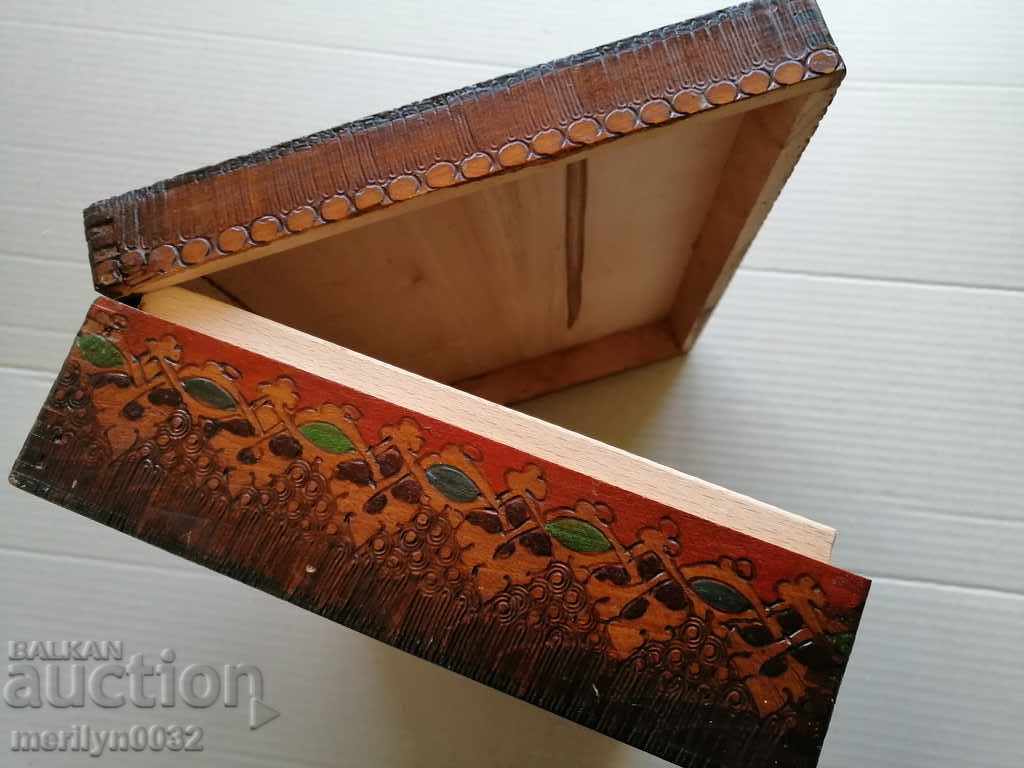 Delivery of Old pyrographic box of wood, wooden, 40's