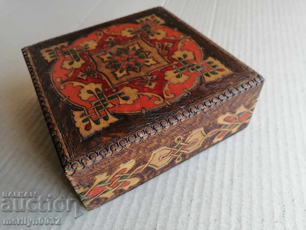 Old pyrographic box of wood, wooden, 40's with price 50.00 BGN | € 25.56 Old pyrographic box of wood, wooden, 40's with price 50.00 BGN | € 25.56