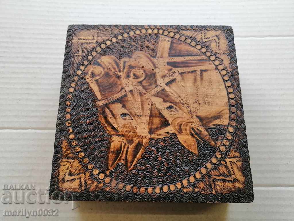 Auction Old pyrographic box of wood, wooden, 40's Auction Old pyrographic box of wood, wooden, 40's