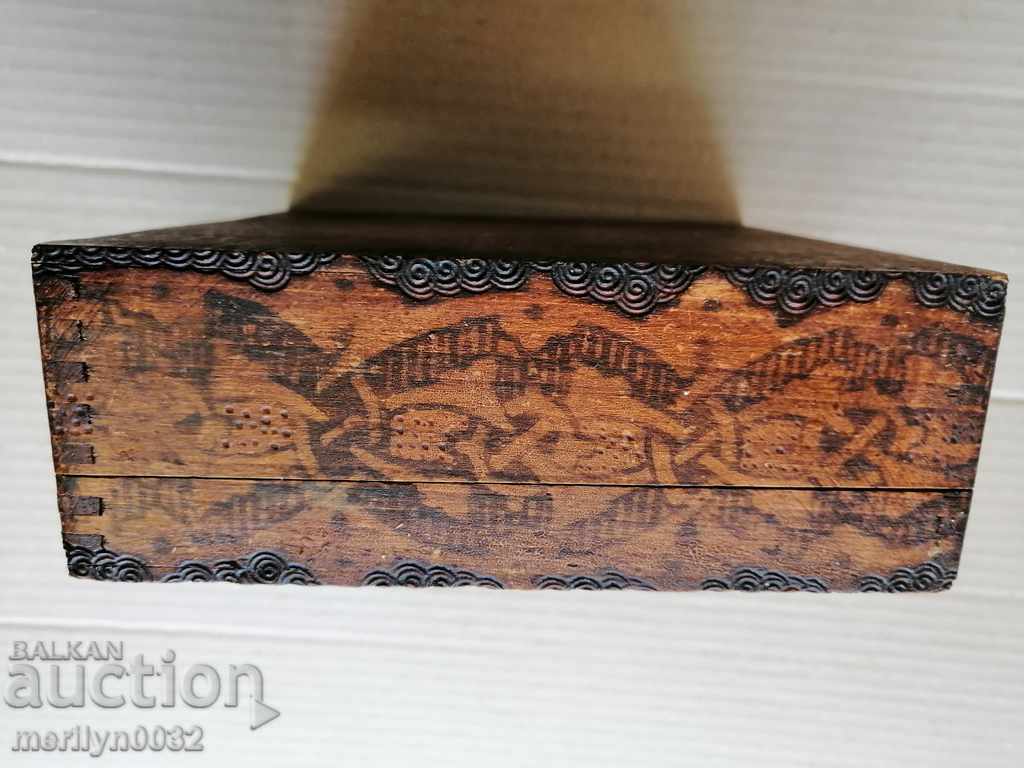 Old pyrographic box of wood, wooden, 40's - 5 Old pyrographic box of wood, wooden, 40's - 5