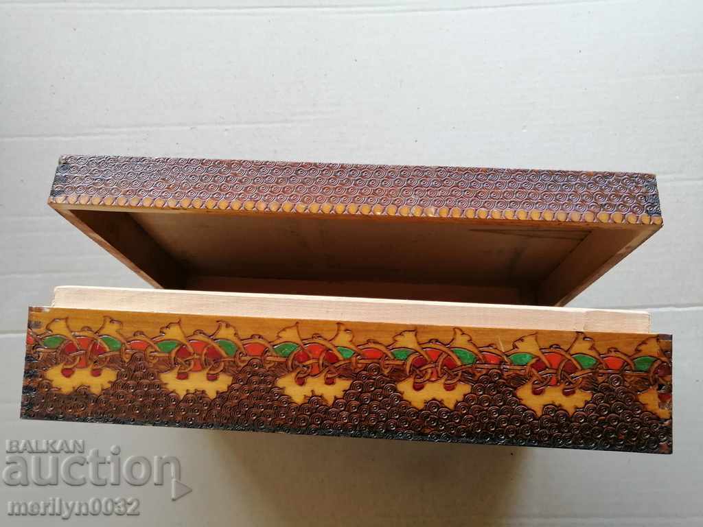 Auction Old pyrographic box of wood, wooden, 40's Auction Old pyrographic box of wood, wooden, 40's