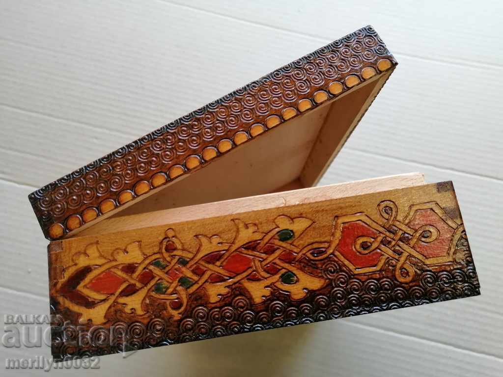 Delivery of Old pyrographic box of wood, wooden, 40's Delivery of Old pyrographic box of wood, wooden, 40's