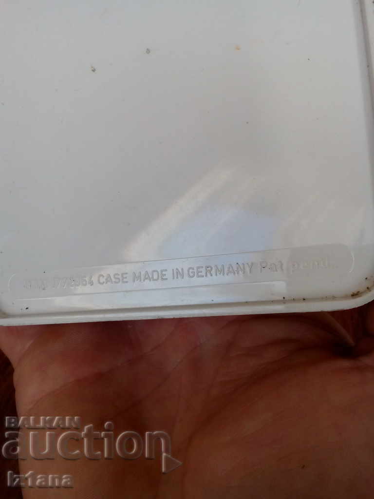 Delivery of Grundig GDM 311 old microphone