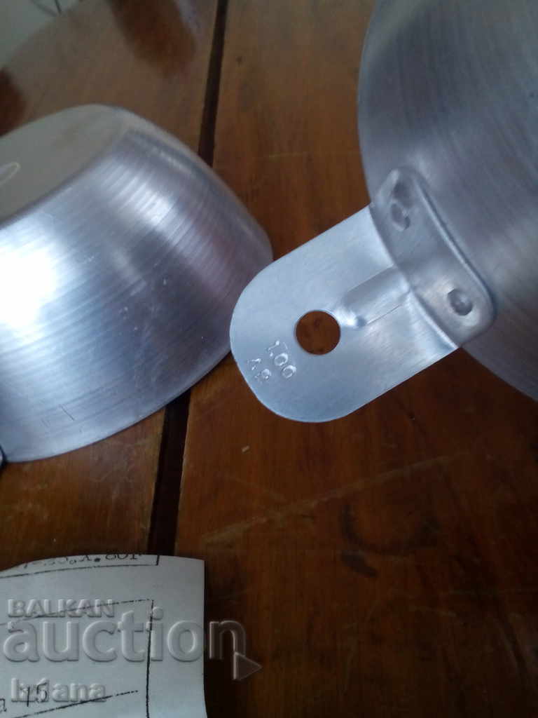 Old helmet, bowl, panic - 5 Old helmet, bowl, panic - 5