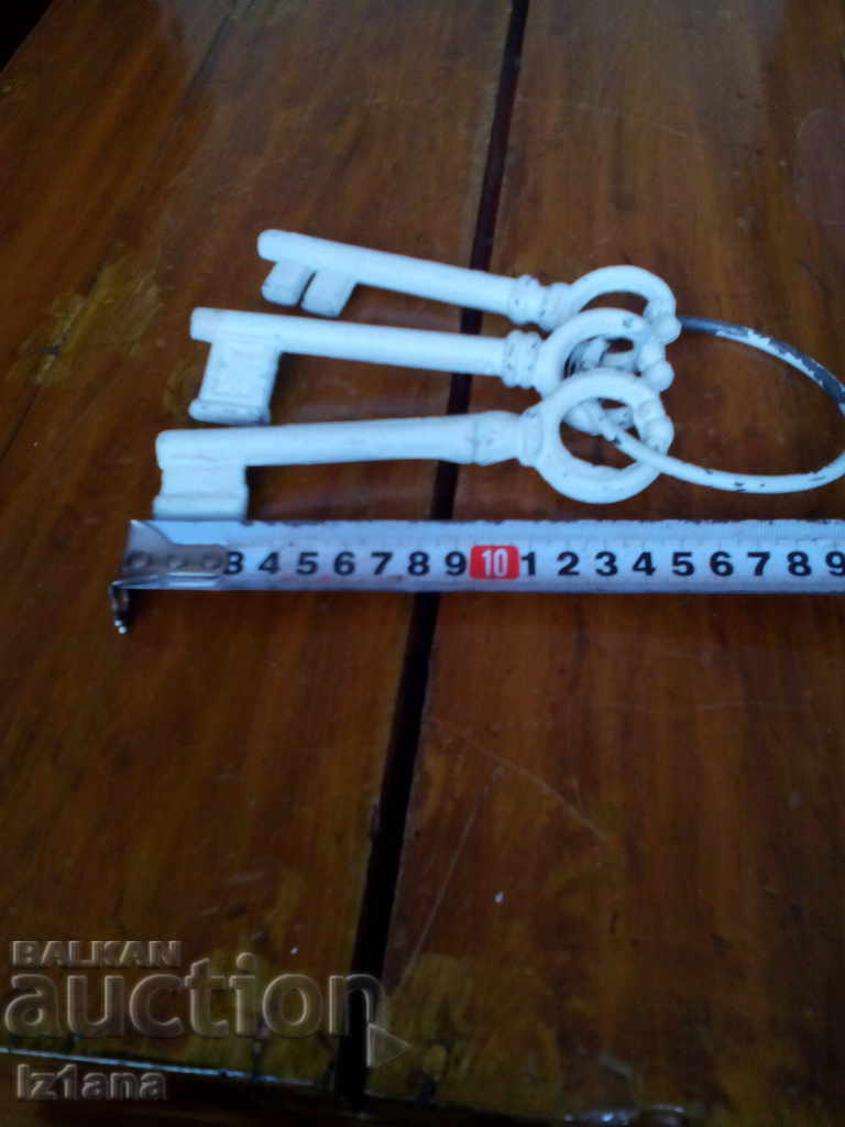 Auction Old key, keys Auction Old key, keys