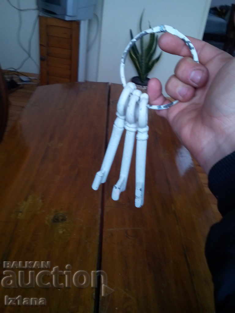 Delivery of Old key, keys Delivery of Old key, keys