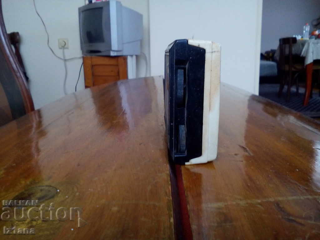 Radio vechi, radio SR-F406L Standart Radio Corp. cu preț 20.00 BGN | € 10.23