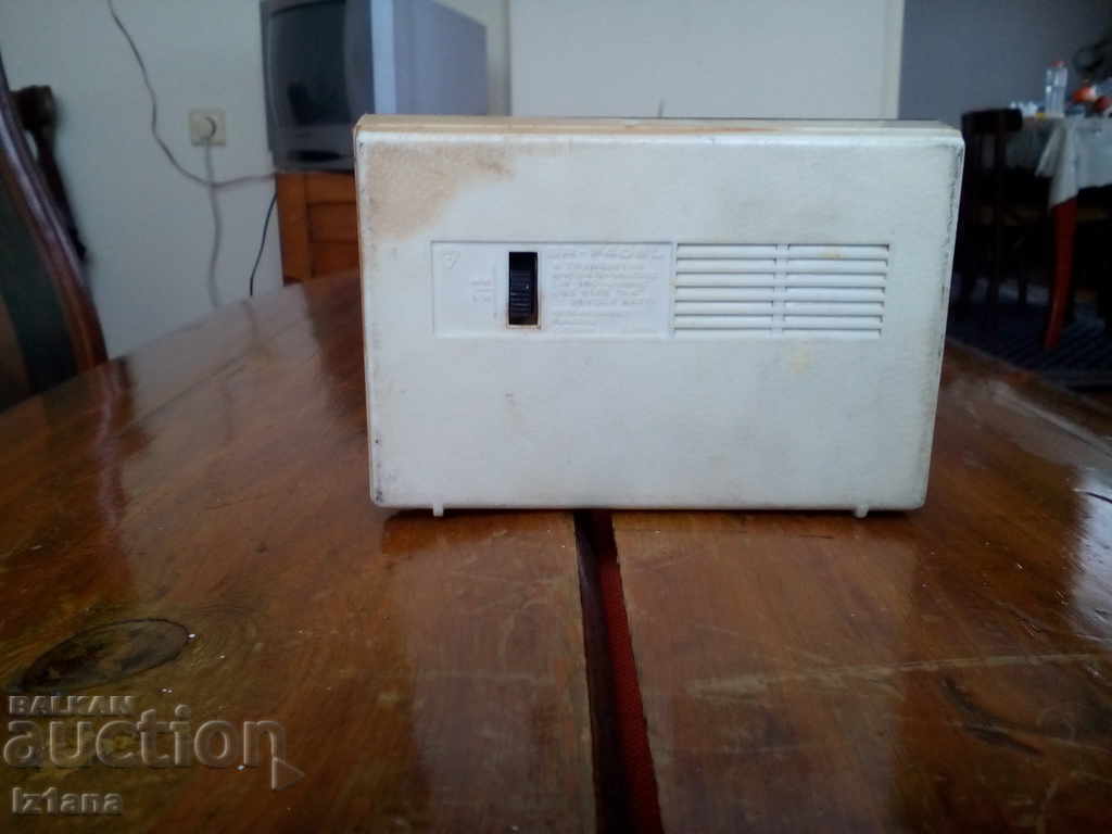 Licitație Radio vechi, radio SR-F406L Standart Radio Corp.