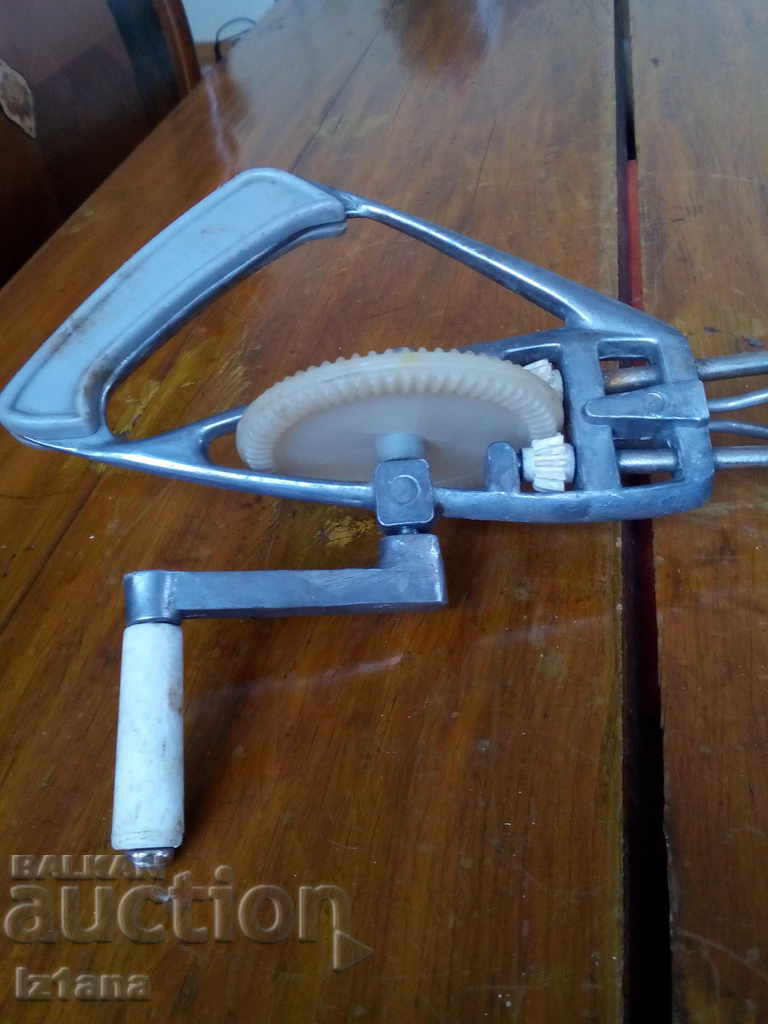 Delivery of An old hand mixer Delivery of An old hand mixer