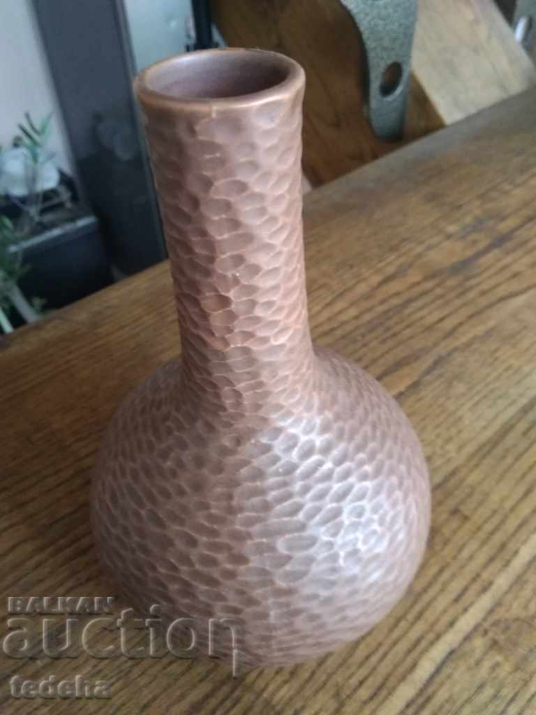 Auction INTERIOR COURT, VASE - PERFECT Auction INTERIOR COURT, VASE - PERFECT