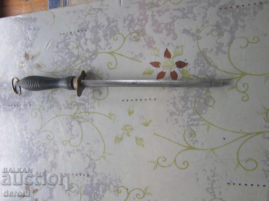 Παράδοση Ένας παλιός μηχανισμός κοπής με κηρήθρα Παράδοση Ένας παλιός μηχανισμός κοπής με κηρήθρα