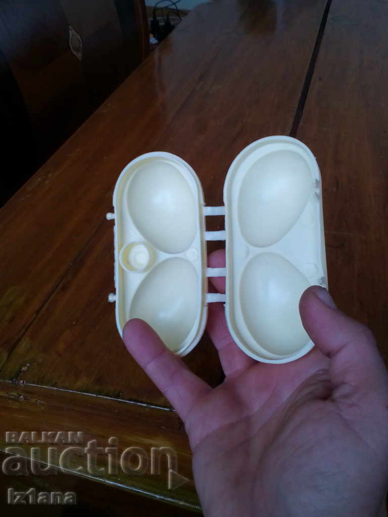 Δημοπρασία Παλιό κουτί αυγών