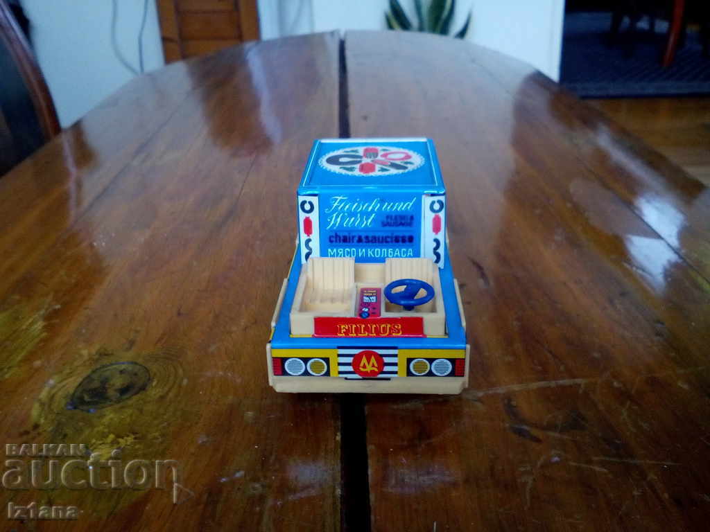 Old toy truck, truck with price 30.00 BGN | € 15.34 Old toy truck, truck with price 30.00 BGN | € 15.34