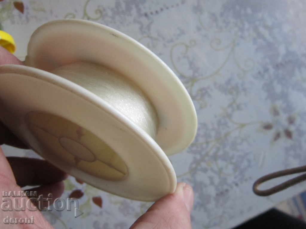 Auction  Fishing Reel with Spool 3