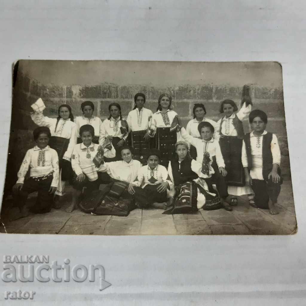 Old postcard Folklore - costume, costumes 1933 with price 6.00 BGN | € 3.07 Old postcard Folklore - costume, costumes 1933 with price 6.00 BGN | € 3.07