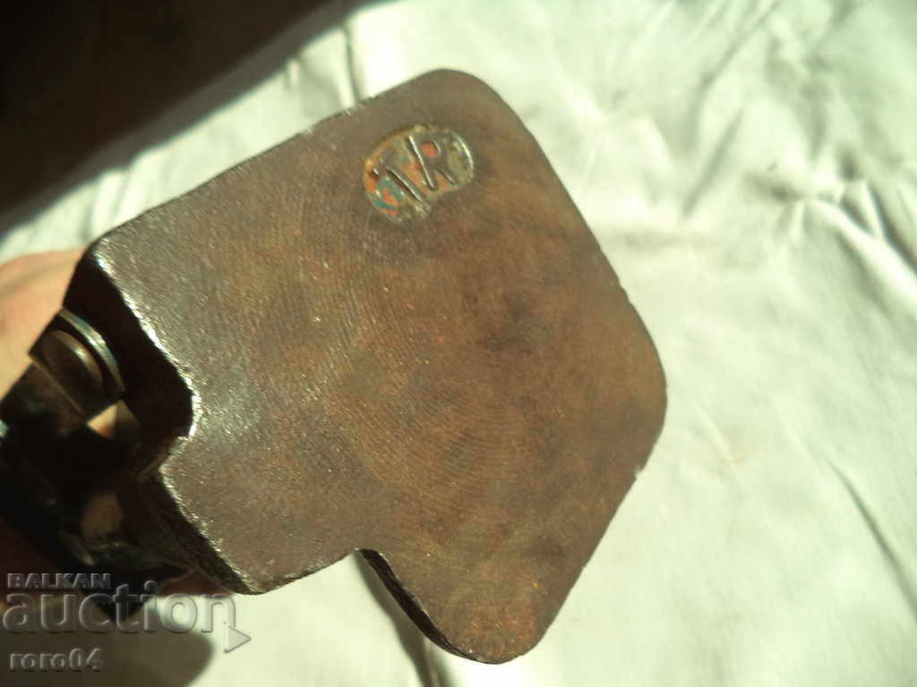 Auction OIL CRICK - TR Auction OIL CRICK - TR