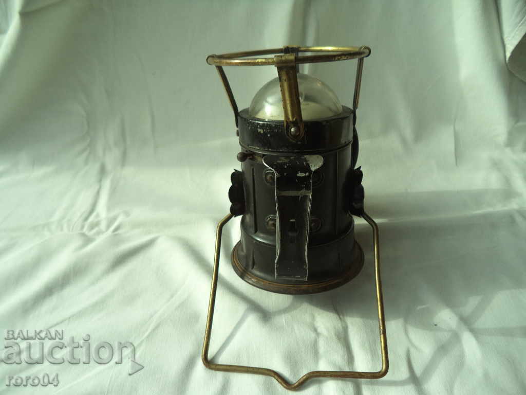 Auction UNIQUE ENGLISH LIGHT - STADIUM - BRITISH MADE WW II Auction UNIQUE ENGLISH LIGHT - STADIUM - BRITISH MADE WW II
