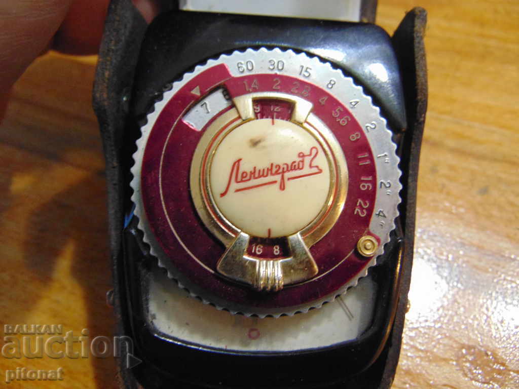 Light meter Leningrad 2 with price 10.00 BGN | € 5.11 Light meter Leningrad 2 with price 10.00 BGN | € 5.11