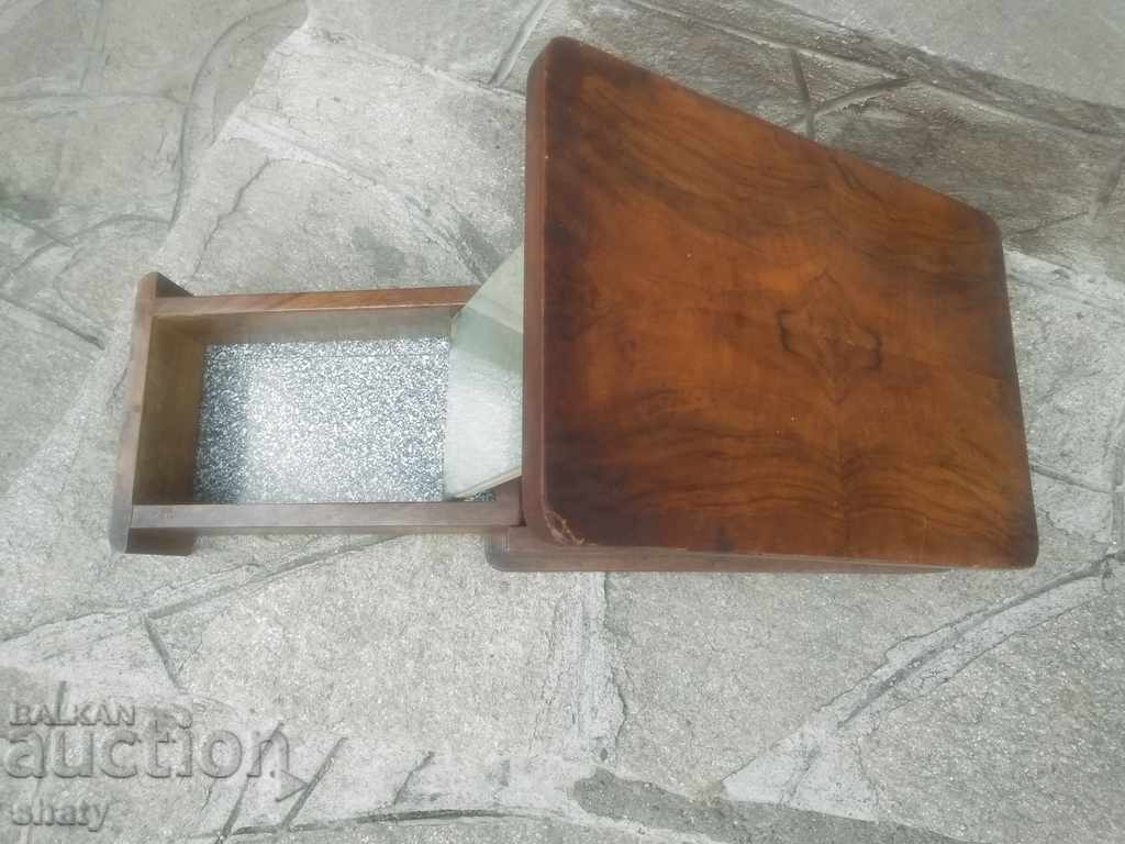 An old wooden dresser. - 7 An old wooden dresser. - 7