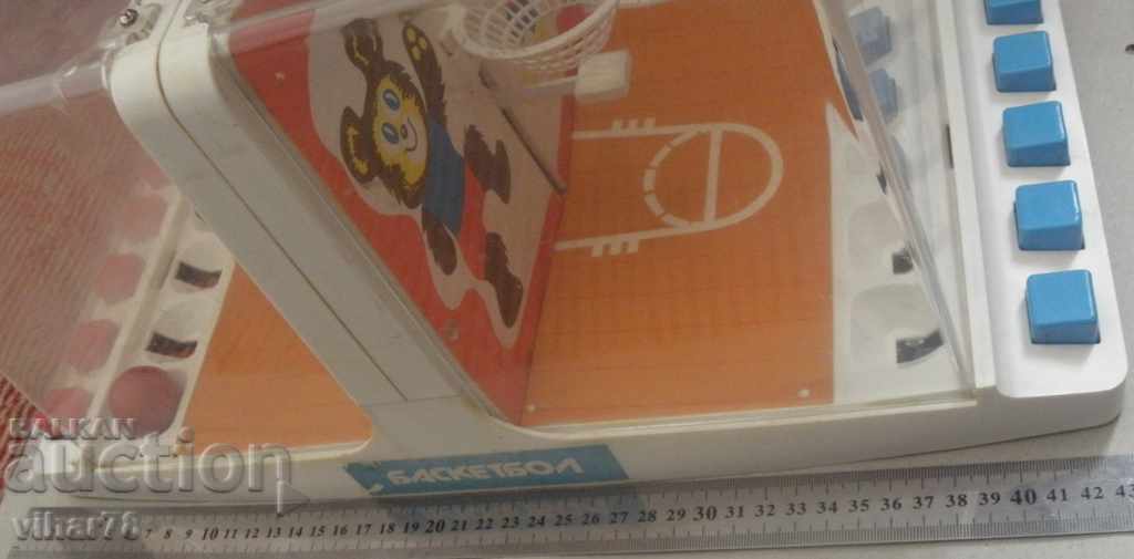 Auction An old game of BASKETBALL Auction An old game of BASKETBALL