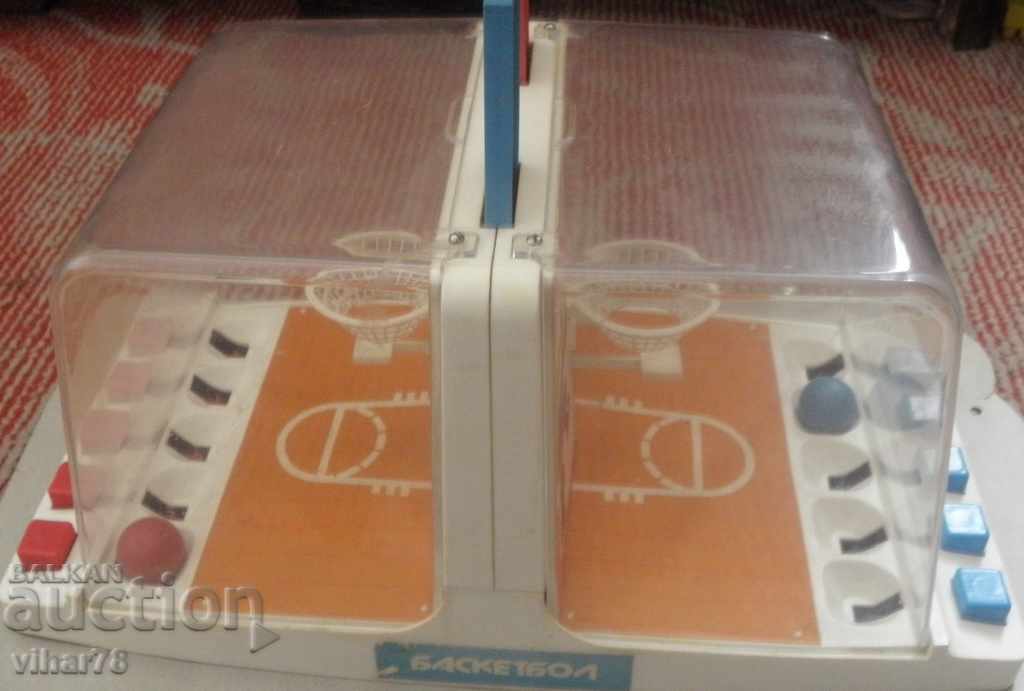 An old game of BASKETBALL - 7 An old game of BASKETBALL - 7