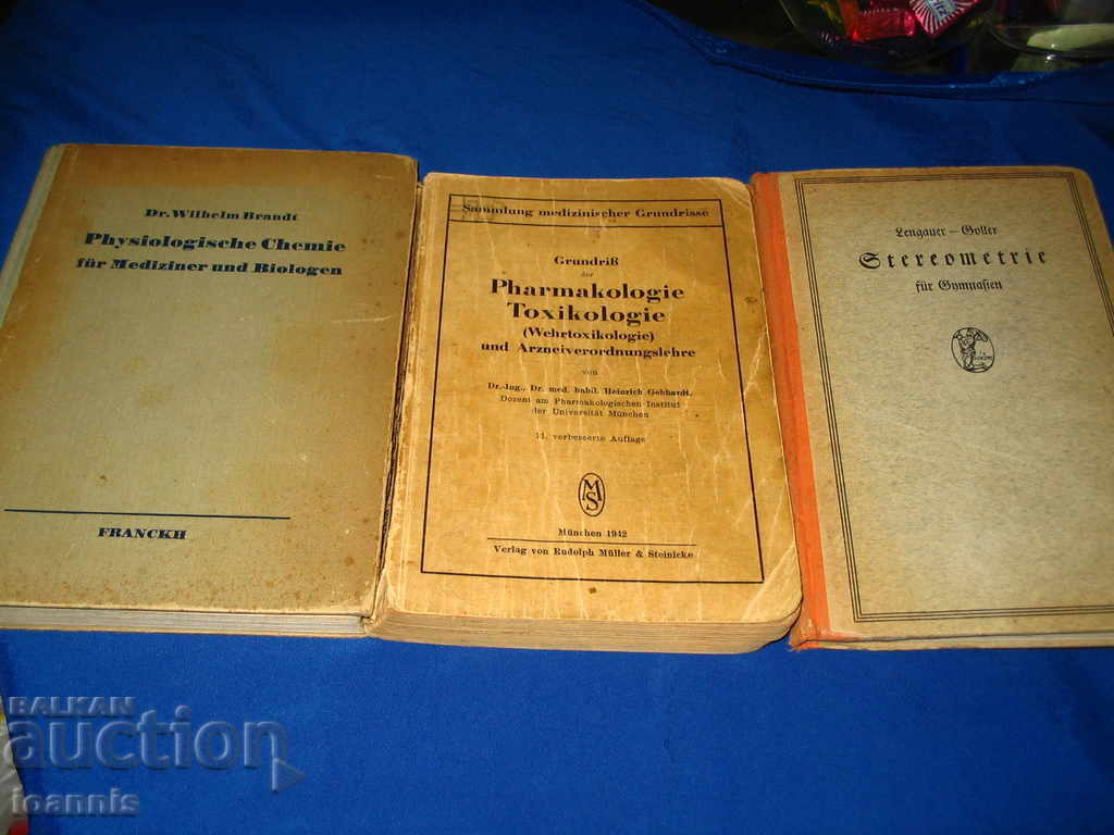 Lot de manuale, al treilea Reich 1939-1942.