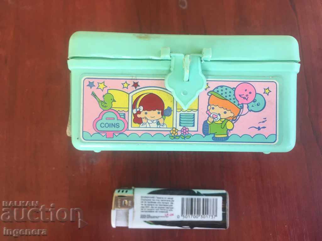 CUTIE PLASTIC PLASTIC SĂNĂTAT cu preț 3.00 BGN | € 1.53