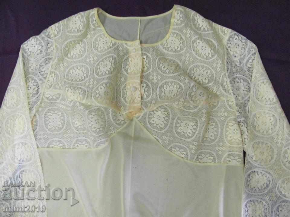 Delivery of 70s New Lady's Nylon Nightgown Delivery of 70s New Lady's Nylon Nightgown