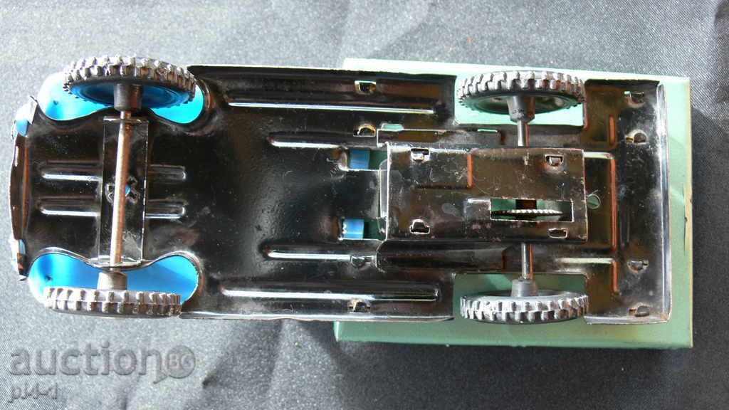 Old large metal truck "ЗИЛ" with price 200.00 BGN | € 102.26 Old large metal truck "ЗИЛ" with price 200.00 BGN | € 102.26