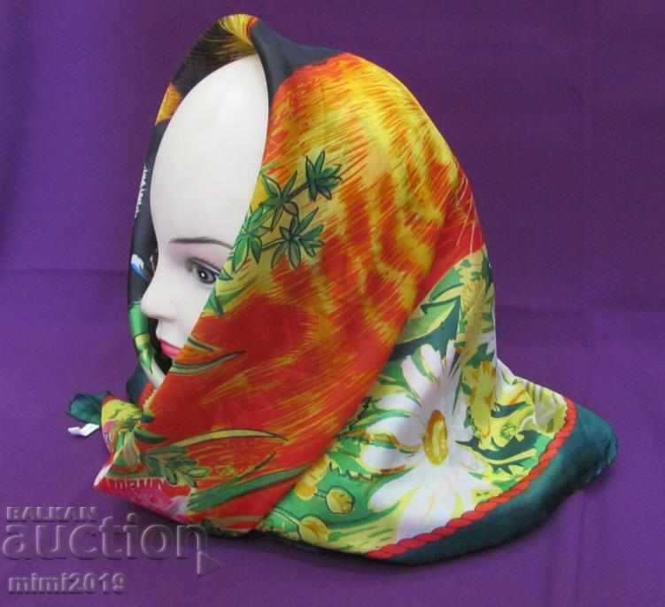 Delivery of Old Ladies Author Silk Shawl Delivery of Old Ladies Author Silk Shawl