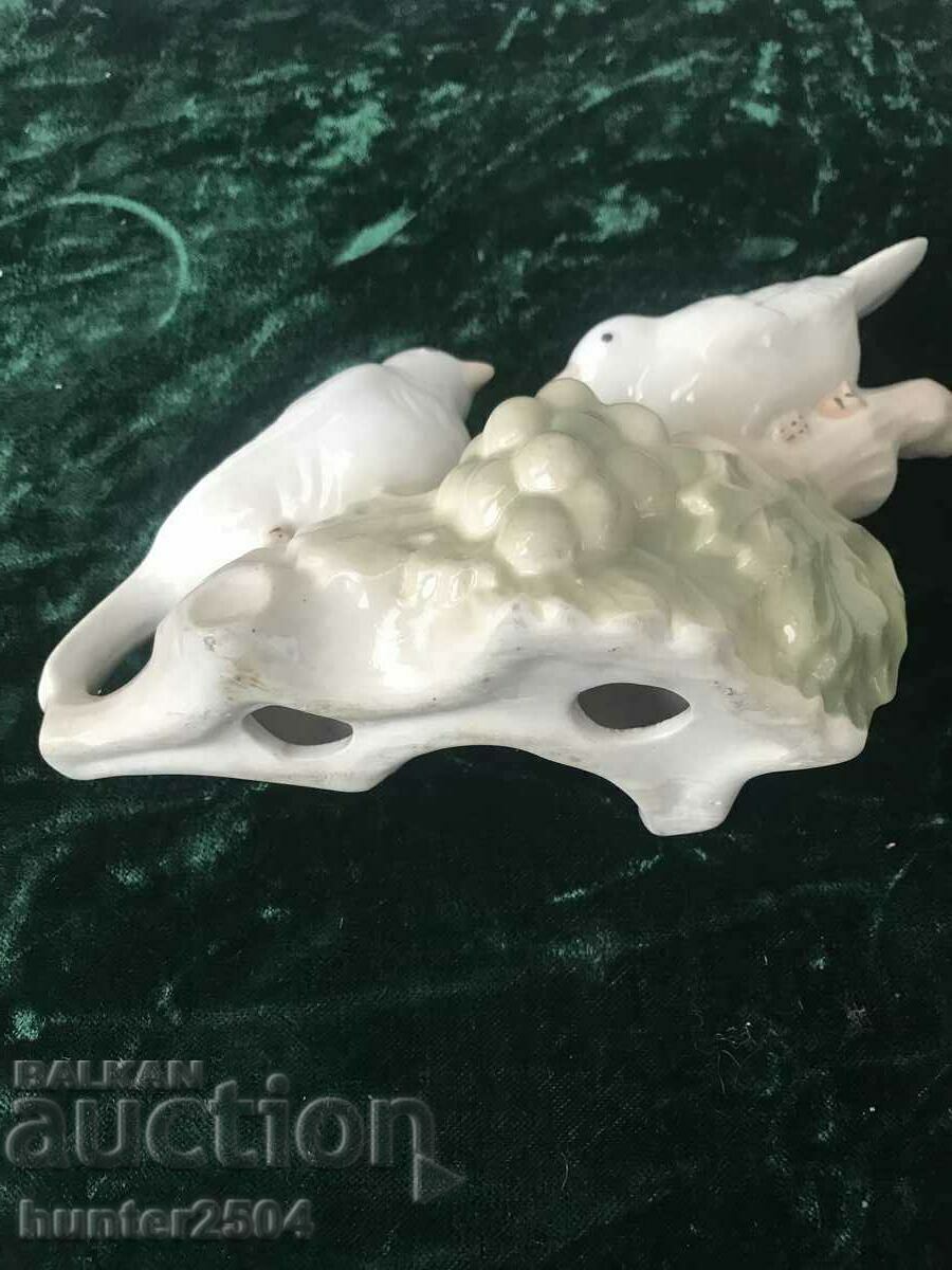 Auction Figurine Birds Auction Figurine Birds