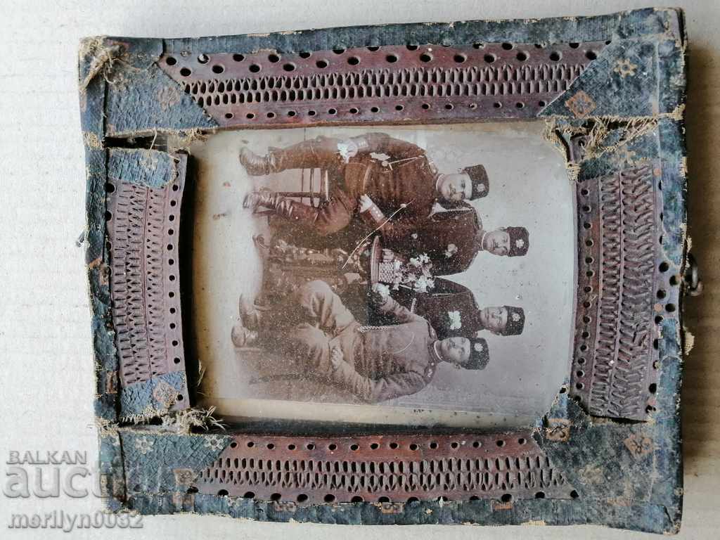 Old portrait in frame with soldiers, picture photography - 6 Old portrait in frame with soldiers, picture photography - 6