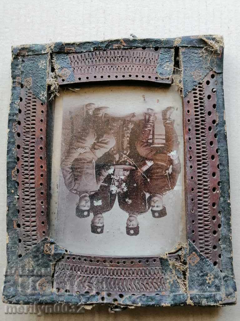 Old portrait in frame with soldiers, picture photography - 7 Old portrait in frame with soldiers, picture photography - 7