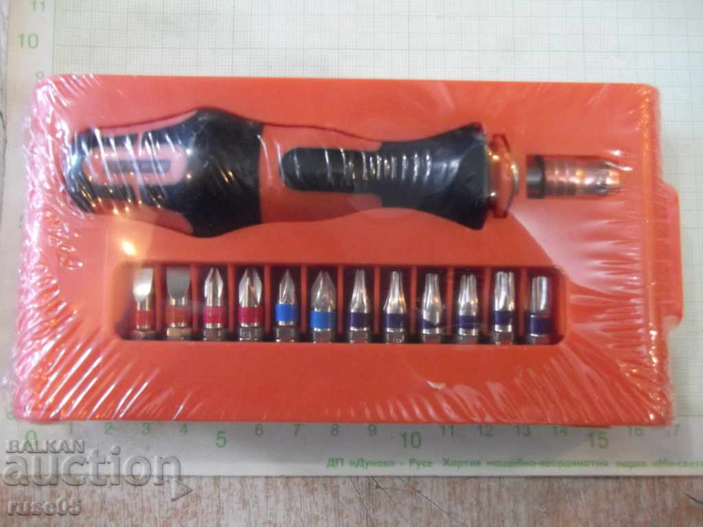Screwdriver with bits "Premium" 13-piece set, new with price 8.00 BGN | € 4.09 Screwdriver with bits "Premium" 13-piece set, new with price 8.00 BGN | € 4.09
