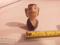 FIGURINE DIN NUCĂ TAGUA, FIGURINĂ