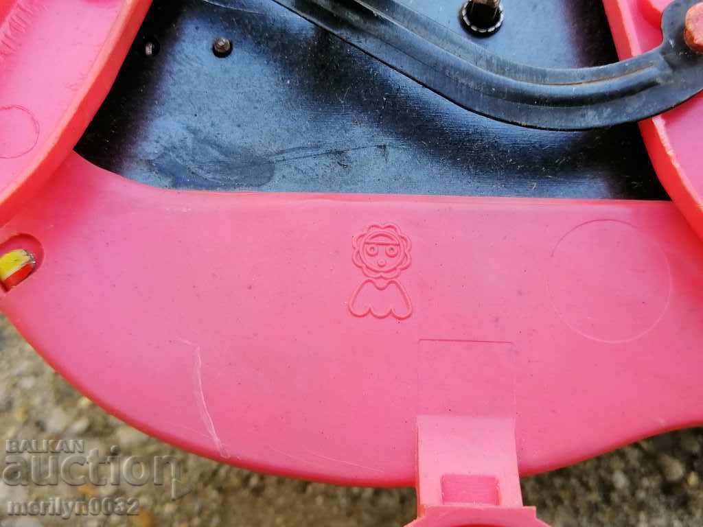 Delivery of Children's tinplate ladybug beetle