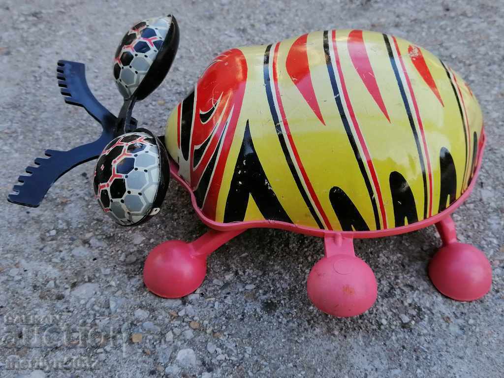 Детска ламаринена играчка калинка бръмбър